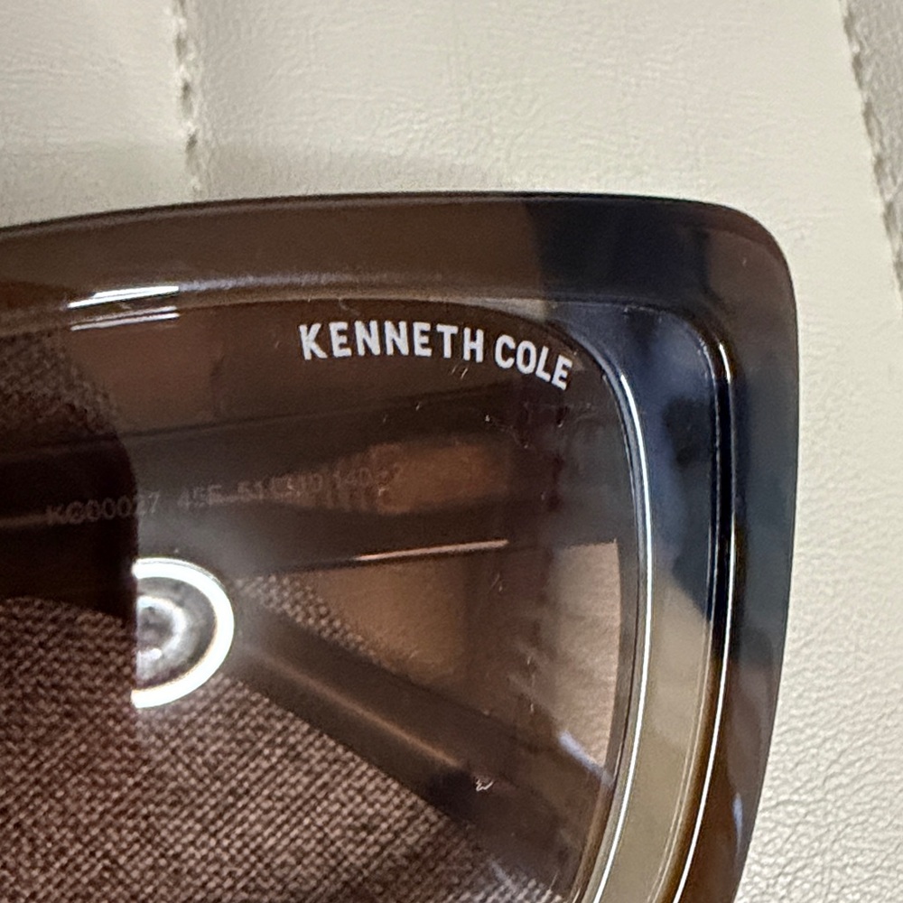 Kenneth Cole Dark Brown Rectangular Sunglasses - image 3